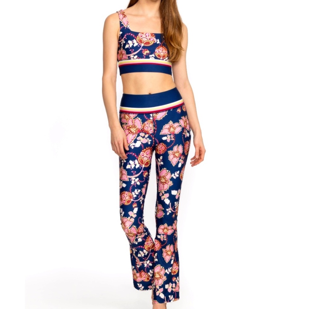 Johnny Was Set Bee Active Sport Bra With Baby Bell Pants Blue Multi SZ L
